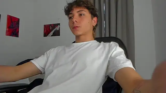 Snapshot of Joe23__ chatting on 09-24-25, 09:51 Joe23 online show from 09-24-25, 09:51