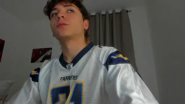 Snapshot of Joe23__ chatting on 10-02-25, 02:07 Joe23 online show from 10-02-25, 02:07