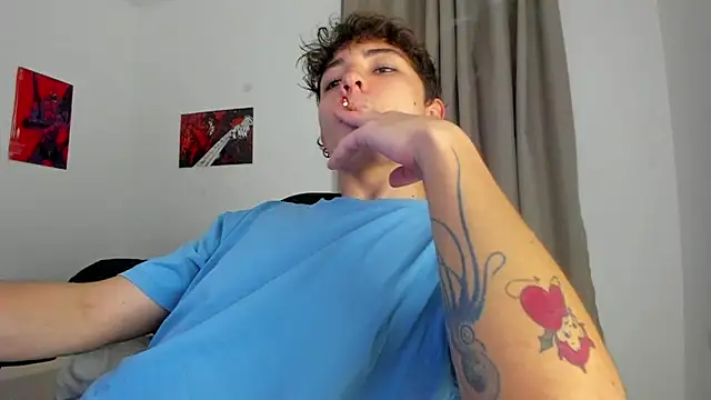 Snapshot of Joe23__ chatting on 10-08-25, 11:57 Joe23 online show from 10-08-25, 11:57