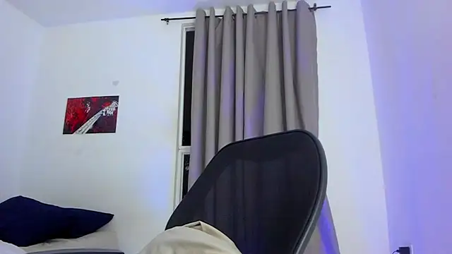 Snapshot of Joe23__ chatting on 10-16-25, 02:12 Joe23 online show from 10-16-25, 02:12