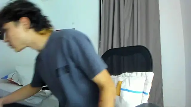 Snapshot of Joe23__ chatting on 10-19-25, 02:12 Joe23 online show from 10-19-25, 02:12