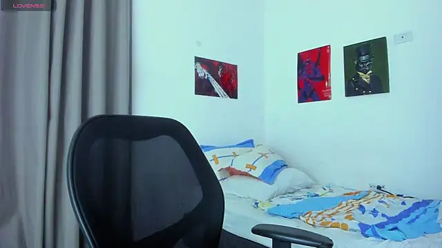 Snapshot of Joe23__ chatting on 12-02-25, 02:50 Joe23 online show from 12-02-25, 02:50