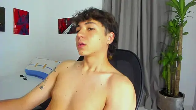 Snapshot of Joe23__ chatting on 12-05-25, 08:12 Joe23 online show from 12-05-25, 08:12