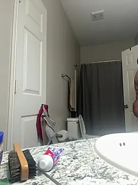 Snapshot of SexyHoneyRedd chatting on 02-12-25, 11:29 SexyHoneyRedd online show from 02-12-25, 11:29