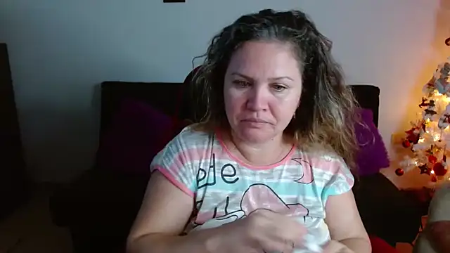 helenca43 online show from 12-21-25, 11:39