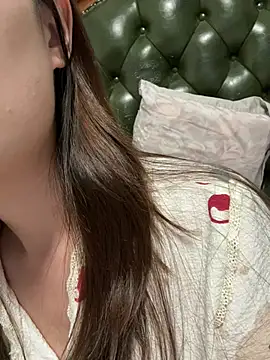 Sweet-Angel999 online show from 06-25-26, 04:11