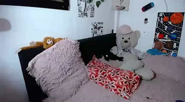 Snapshot of Dy_Hanna chatting on 01-18-25, 03:05 Dy Hanna online show from 01-18-25, 03:05