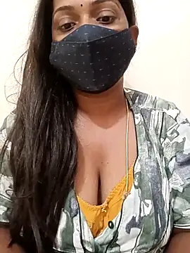 Snapshot of Renuma chatting on 02-17-25, 03:58 Renuma online show from 02-17-25, 03:58