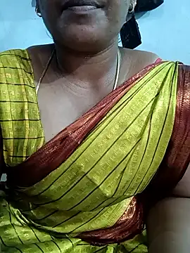 Snapshot of Renuma chatting on 10-05-25, 08:23 Renuma online show from 10-05-25, 08:23