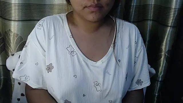 queen angelina online show from 03-01-26, 06:10