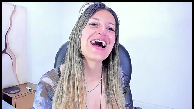 GiaRoussel online show from 11-27-25, 04:20