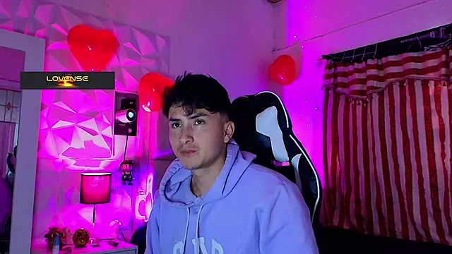 santyago taylor online show from 02-24-25, 07:09