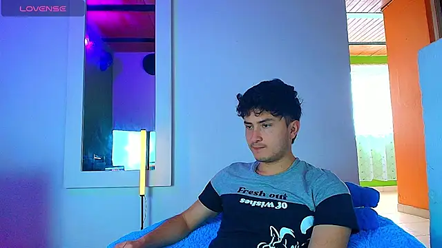 santyago taylor online show from 11-27-25, 06:54