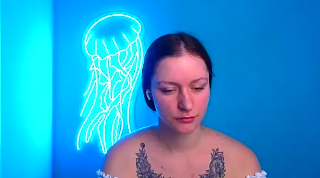 Snapshot of Fantasy_July chatting on 12-24-24, 10:11 Fantasy July online show from 12-24-24, 10:11