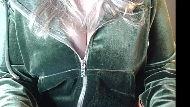 JenniLowen online show from 01-19-25, 07:46