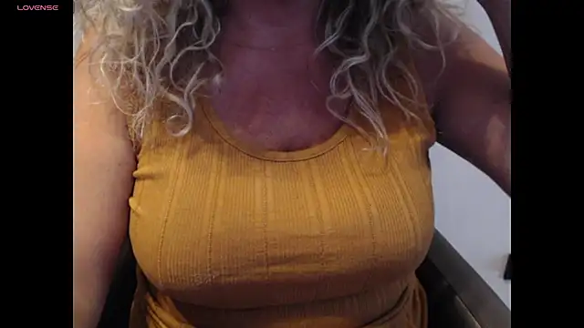 JenniLowen online show from 06-25-26, 08:30