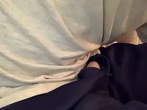 Snapshot of skatebored chatting on 12-29-24, 06:16 skatebored online show from 12-29-24, 06:16