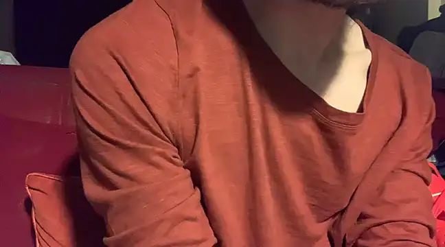 Snapshot of skatebored chatting on 03-11-25, 11:01 skatebored online show from 03-11-25, 11:01