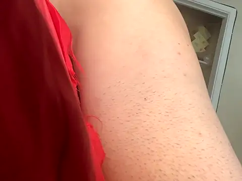 Snapshot of skatebored chatting on 09-11-25, 06:52 skatebored online show from 09-11-25, 06:52