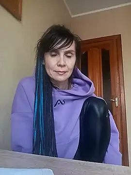 Francenia lolis online show from 11-14-25, 10:36