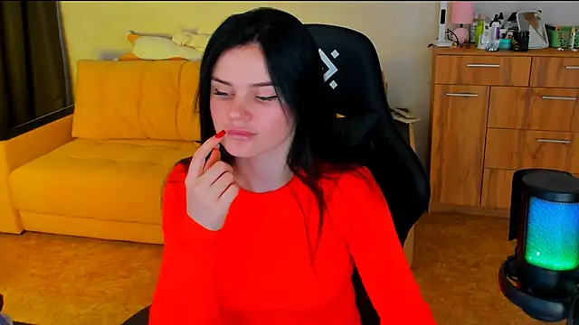 Snapshot of Lora_Cain chatting on 03-01-25, 12:34 Lora Cain online show from 03-01-25, 12:34