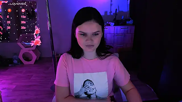 Lora Cain online show from 06-30-26, 01:23