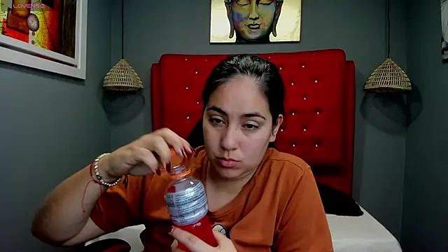Snapshot of lizzaxs chatting on 02-12-25, 01:48 lizzaxs online show from 02-12-25, 01:48