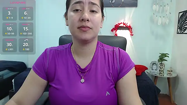 Snapshot of lizzaxs chatting on 03-22-25, 02:25 lizzaxs online show from 03-22-25, 02:25