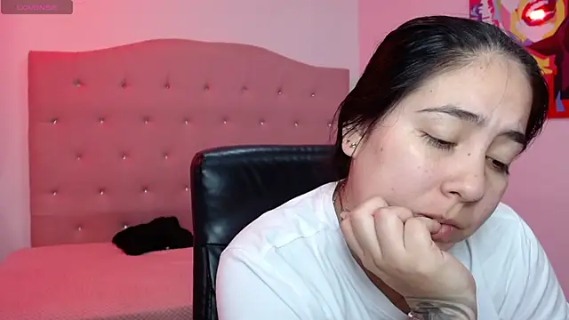 Snapshot of lizzaxs chatting on 09-10-25, 11:43 lizzaxs online show from 09-10-25, 11:43