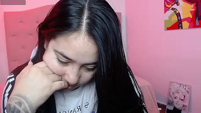 Snapshot of lizzaxs chatting on 09-11-25, 11:54 lizzaxs online show from 09-11-25, 11:54