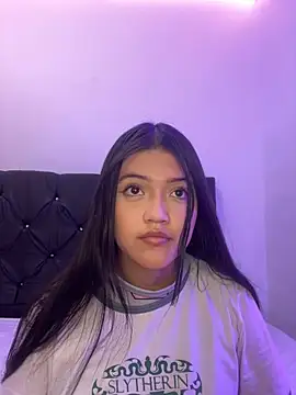 Snapshot of alisson_carolina73 chatting on 01-04-25, 02:03 alisson carolina73 online show from 01-04-25, 02:03