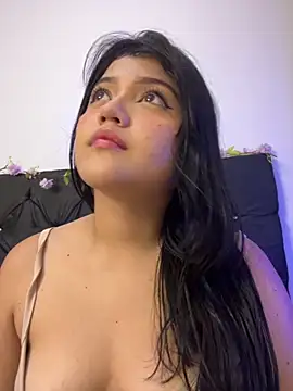 Snapshot of alisson_carolina73 chatting on 09-24-25, 03:32 alisson carolina73 online show from 09-24-25, 03:32