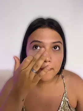 Snapshot of alisson_carolina73 chatting on 05-15-26, 02:29 alisson carolina73 online show from 05-15-26, 02:29