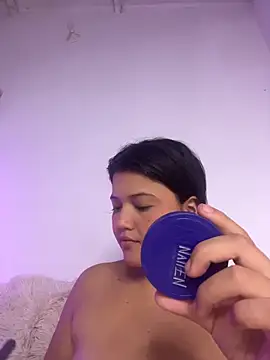 Snapshot of alisson_carolina73 chatting on 05-17-26, 02:09 alisson carolina73 online show from 05-17-26, 02:09