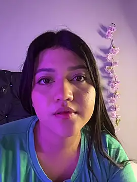 Snapshot of alisson_carolina73 chatting on 06-18-26, 02:56 alisson carolina73 online show from 06-18-26, 02:56