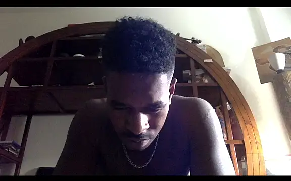 Snapshot of POPAYE972 chatting on 11-12-25, 02:17 POPAYE972 online show from 11-12-25, 02:17