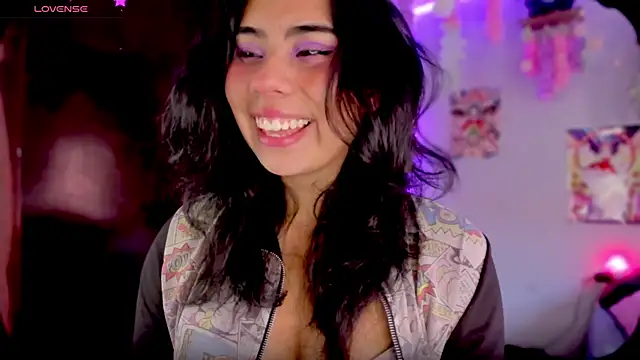 Snapshot of kiki_cavilll chatting on 02-01-25, 01:51 kiki cavilll online show from 02-01-25, 01:51