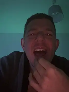 Snapshot of mrwright878787 chatting on 03-10-25, 10:45 mrwright878787 online show from 03-10-25, 10:45