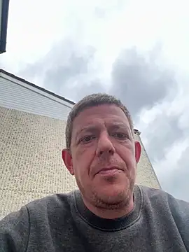 mrwright878787 online show from 05-12-26, 02:47