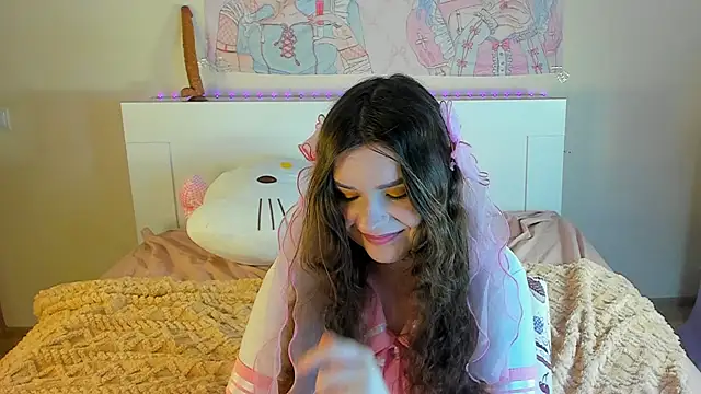 kuraii1  online show from 02-28-25, 05:15