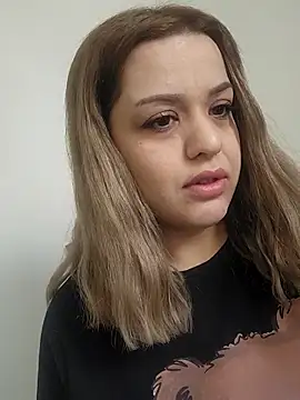 Snapshot of cansuozell chatting on 11-06-25, 09:32 cansuozell online show from 11-06-25, 09:32