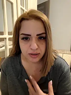 cansuozell online show from 12-23-25, 05:38