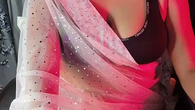 Snapshot of SexyAndHottie chatting on 12-01-25, 05:18 SexyAndHottie online show from 12-01-25, 05:18