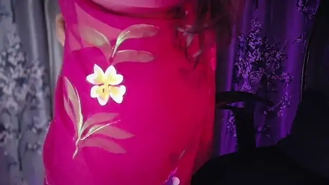 Snapshot of SexyAndHottie chatting on 02-26-26, 05:34 SexyAndHottie online show from 02-26-26, 05:34