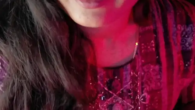 Snapshot of SexyAndHottie chatting on 03-06-26, 06:37 SexyAndHottie online show from 03-06-26, 06:37