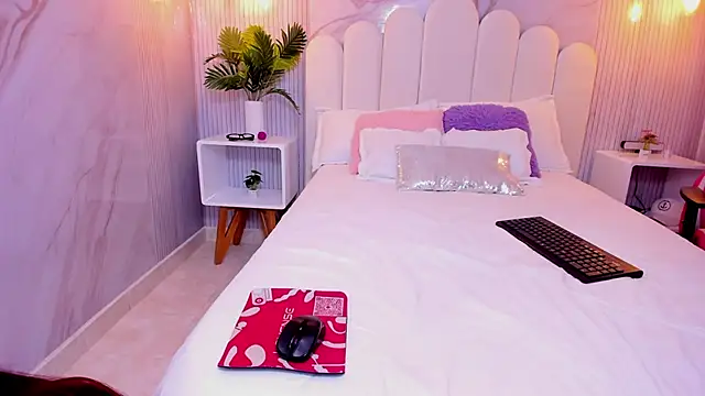 Carohorny4u online show from 10-08-25, 08:17