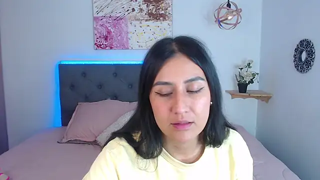 mia aira online show from 02-11-25, 08:31