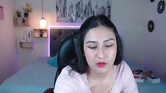 mia aira online show from 02-13-25, 08:13