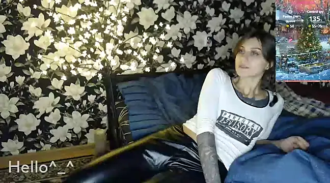 Snapshot of BroadFantasy chatting on 12-10-24, 03:33 BroadFantasy online show from 12-10-24, 03:33