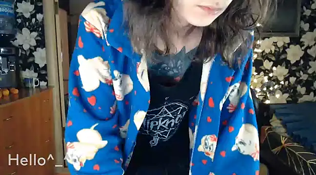 Snapshot of BroadFantasy chatting on 12-31-24, 11:06 BroadFantasy online show from 12-31-24, 11:06